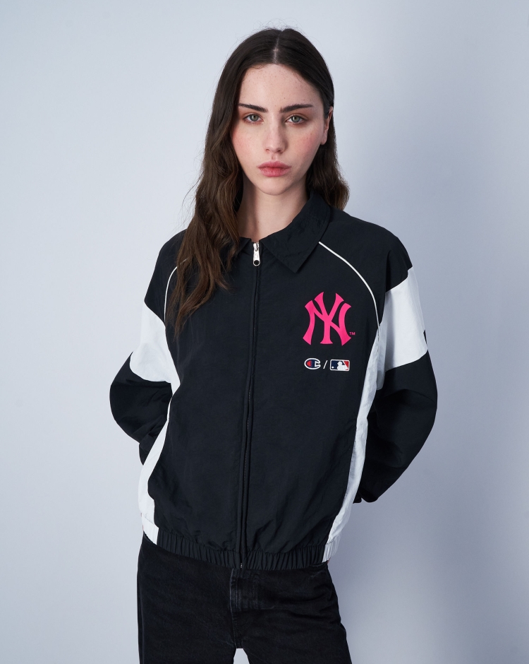 Champion x MLB Top Vestibilità Rilassata New York Yankees Nero Donna