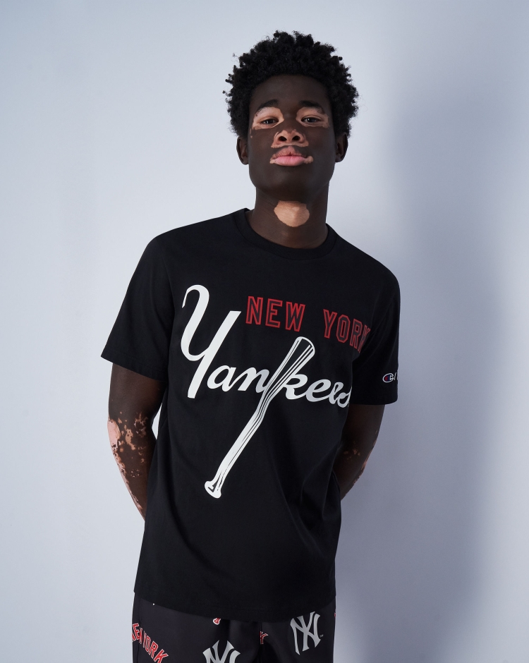 Champion x MLB T-Shirt Comfort Fit New York Yankees Nero Uomo