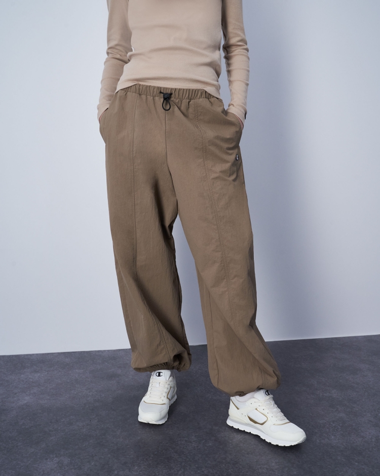 Champion Pantaloni In Nylon C Logo Patch Grigio Donna