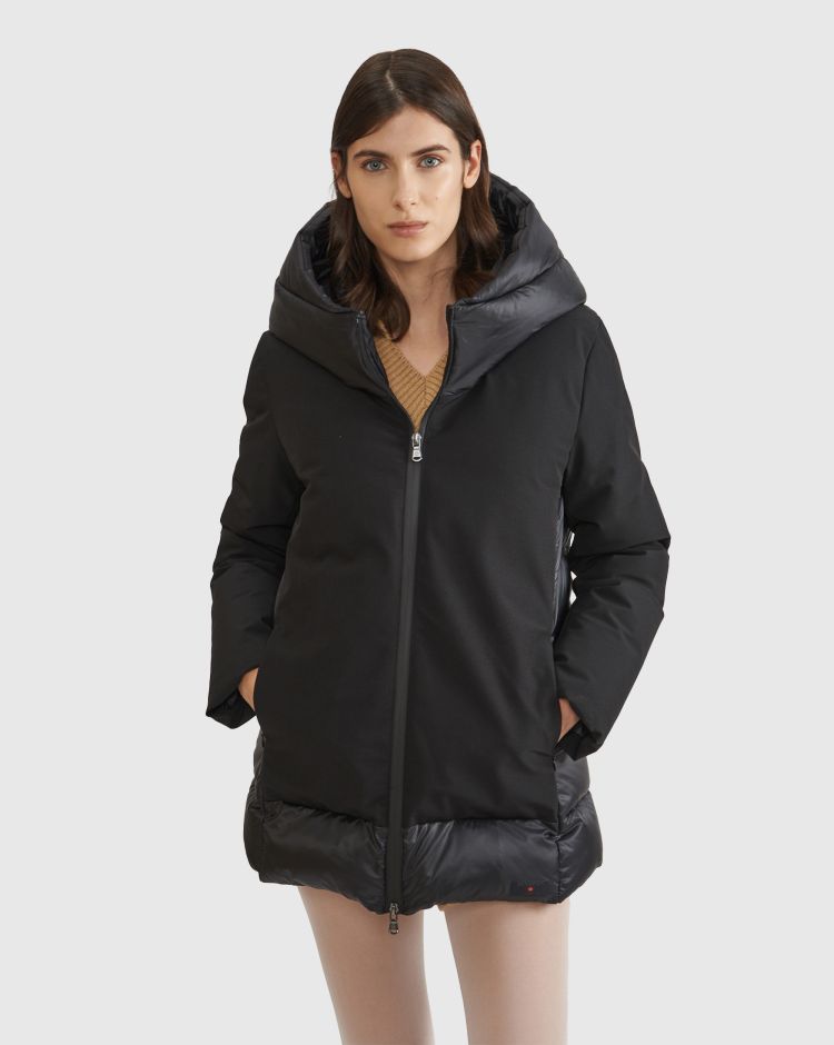 Canadian Lytton Nero Donna